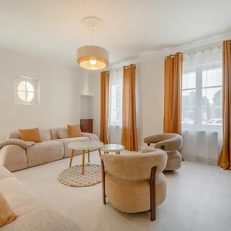 빌라 Maison Sophie For 10 Guests